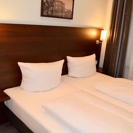 Trip Inn Budget Hotel Messe Frankfurt pe Main Exterior foto